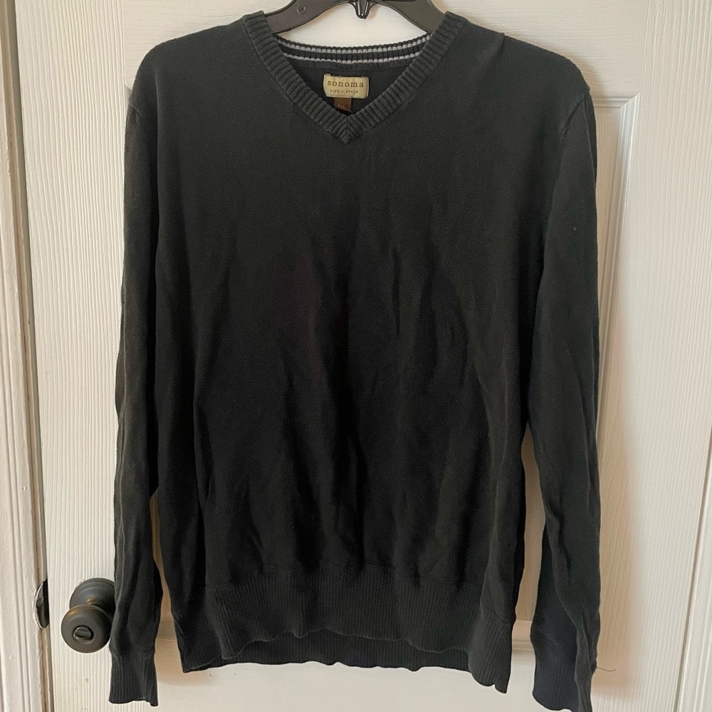 Men’s black sweater